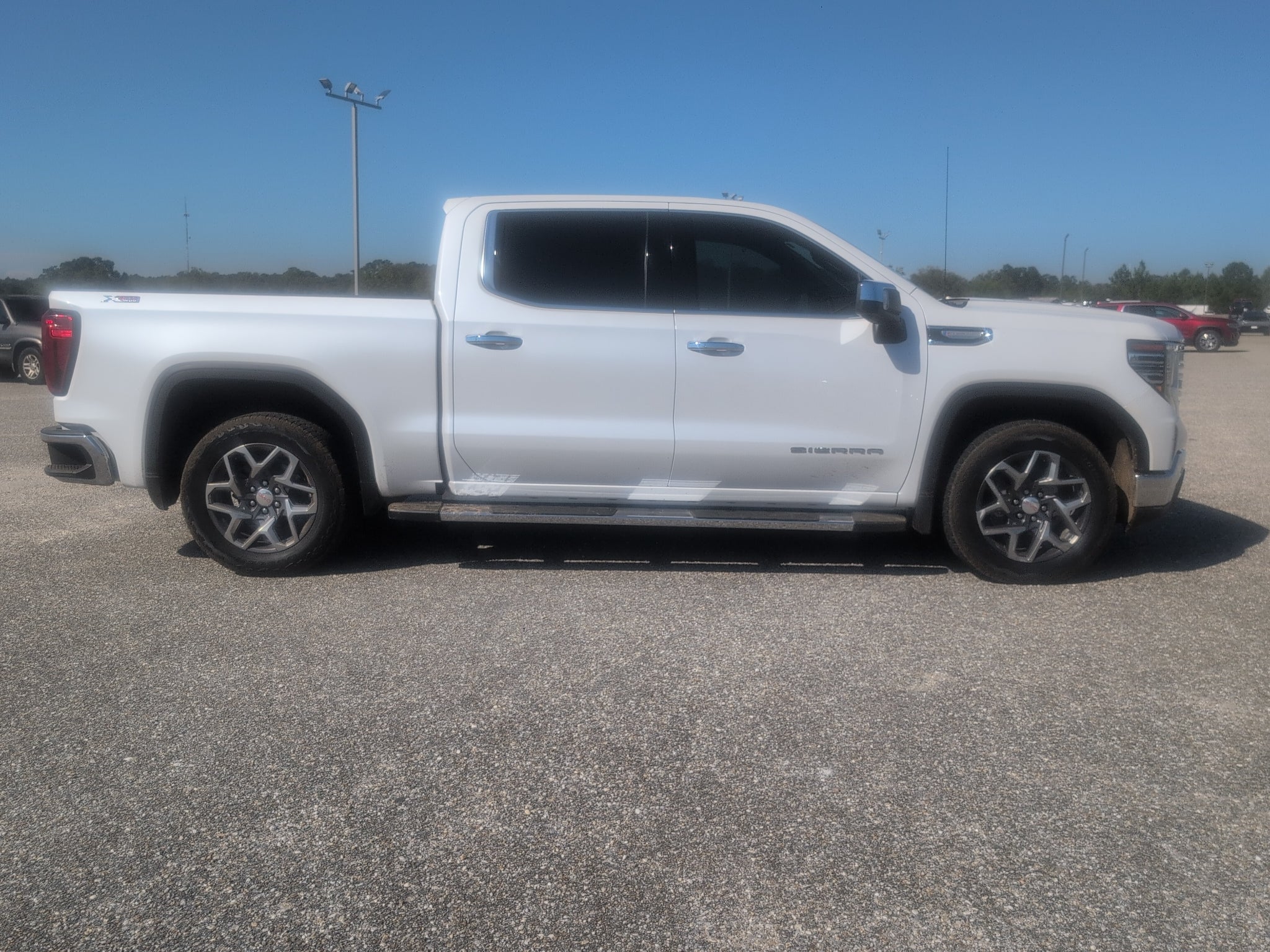 2024 GMC Sierra SLT