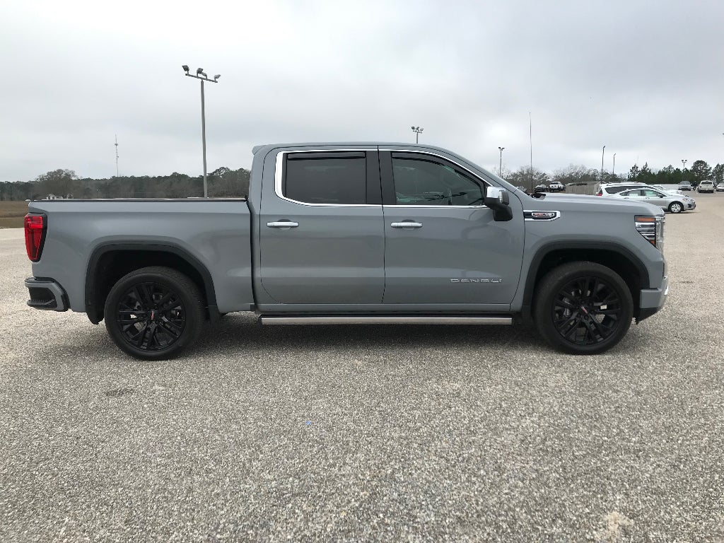 2025 GMC Sierra Denali