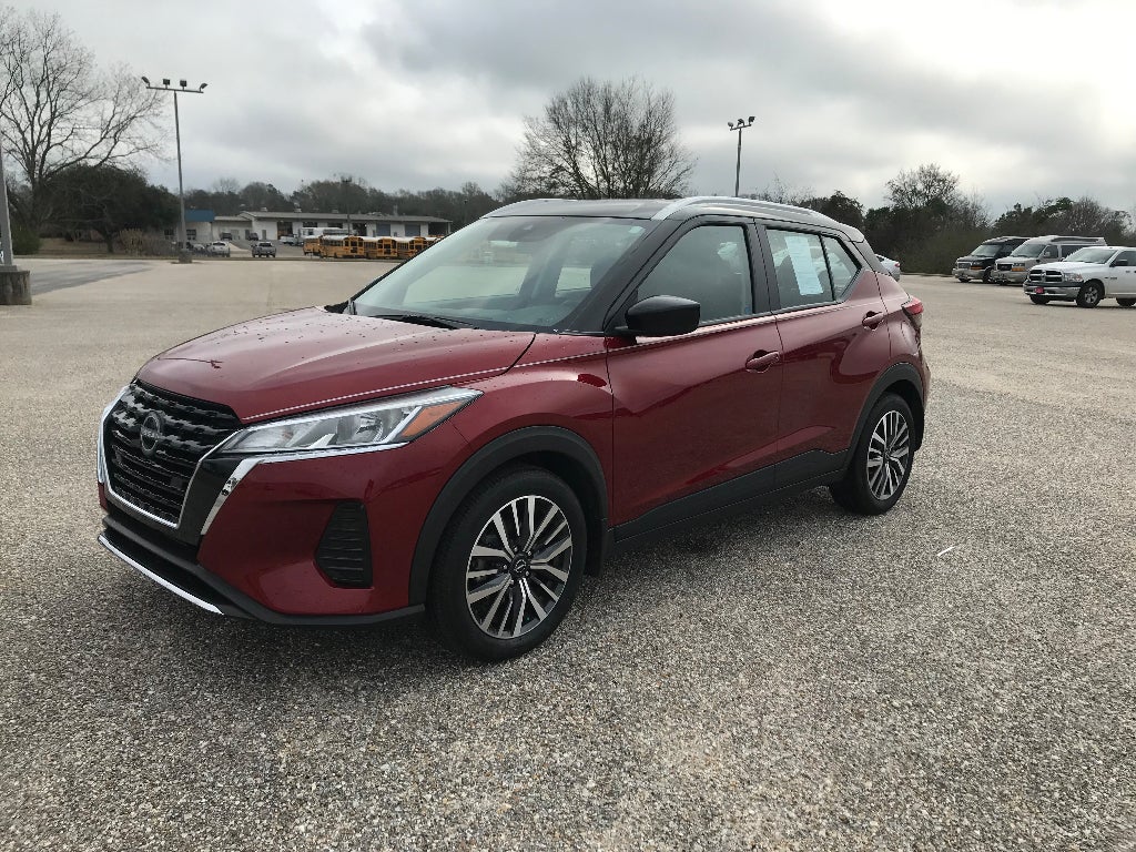 2023 Nissan Kicks SV