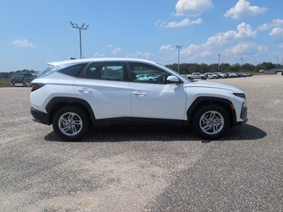 2026 Hyundai TUCSON SE