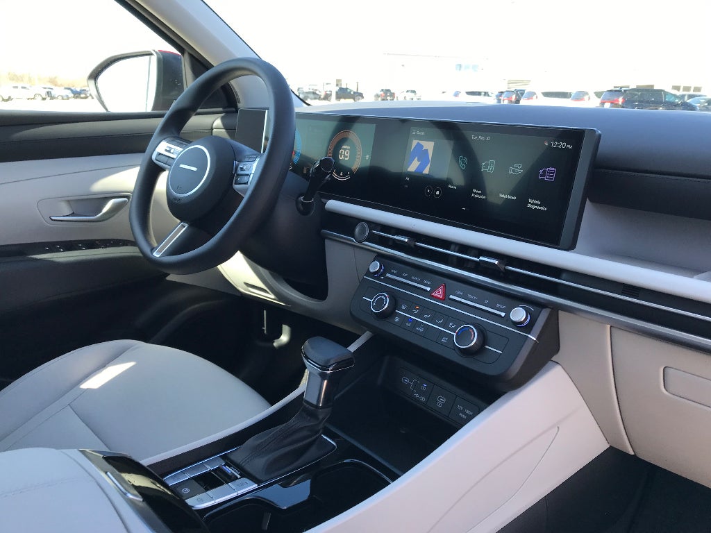 2026 Hyundai TUCSON SE