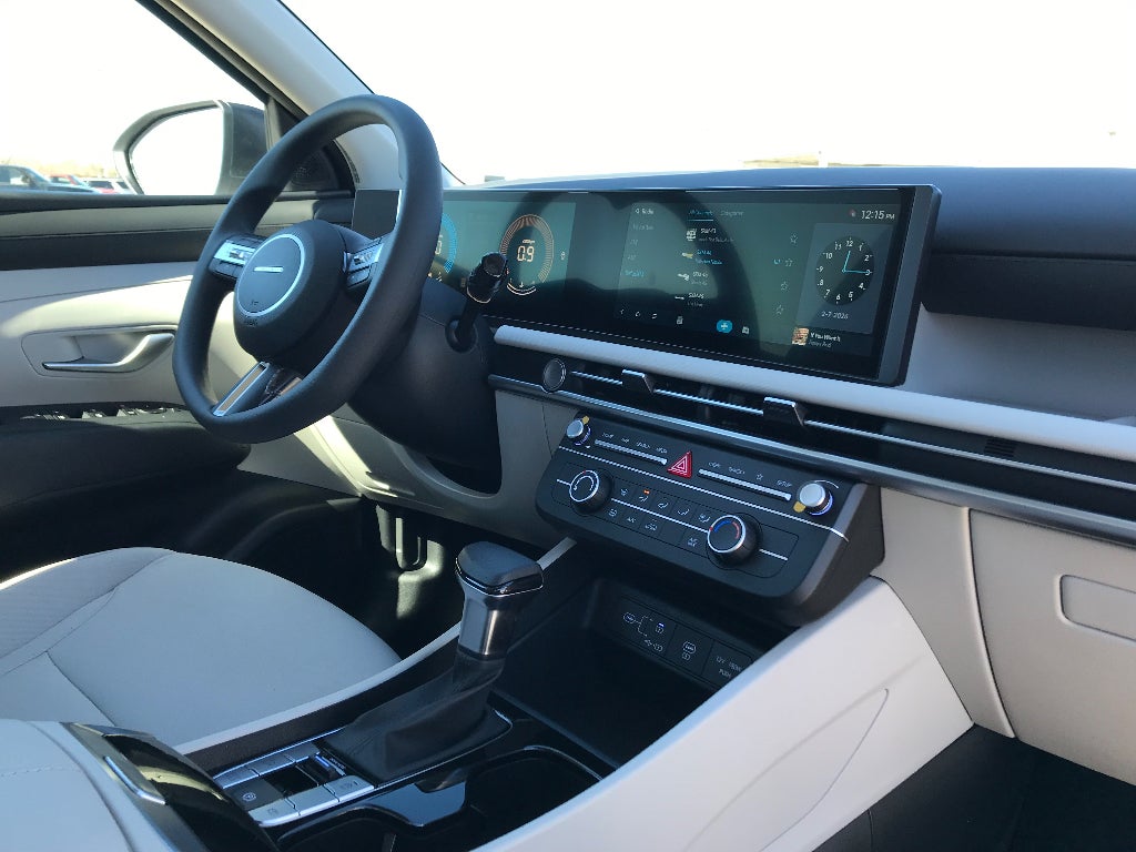 2026 Hyundai TUCSON SE