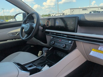 2026 Hyundai TUCSON SE