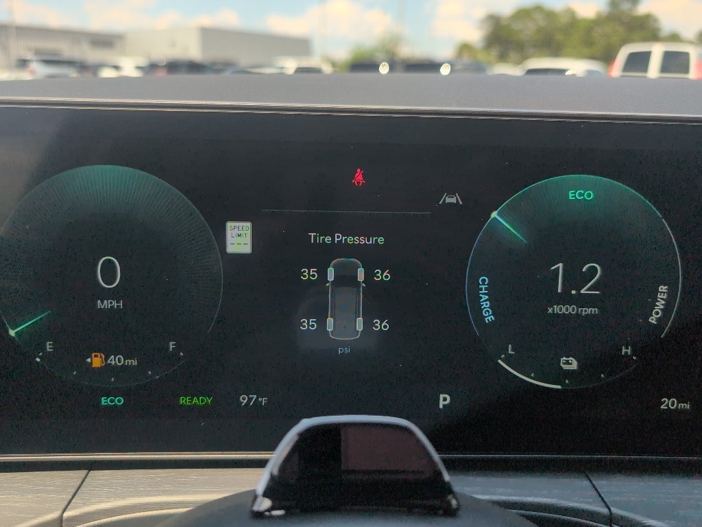 2027 Hyundai SANTA FE HYBRID Limited 6P