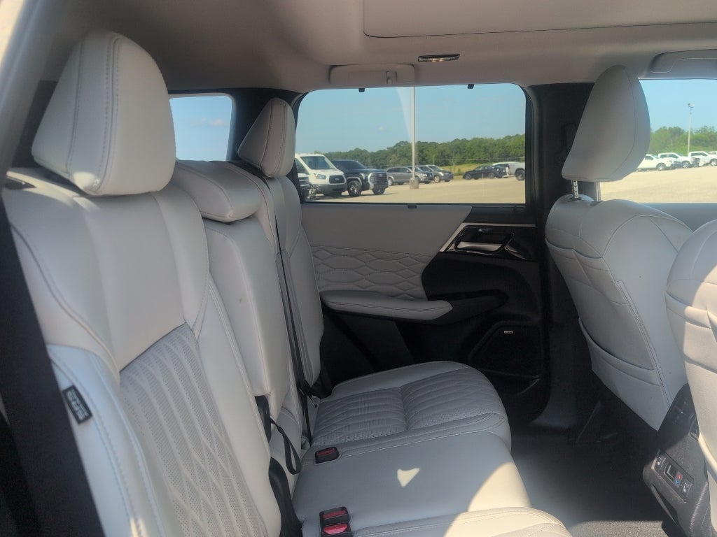 2025 Mitsubishi Outlander SEL