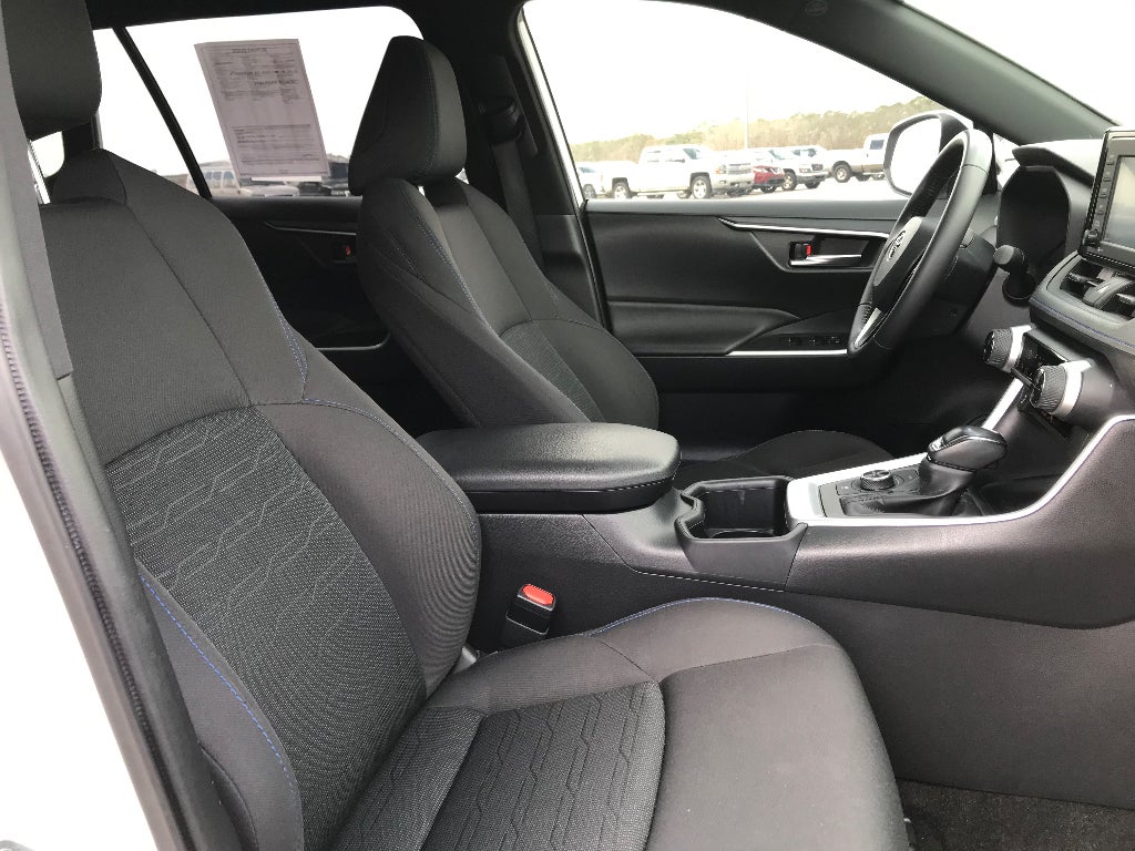 2022 Toyota RAV4 Hybrid SE