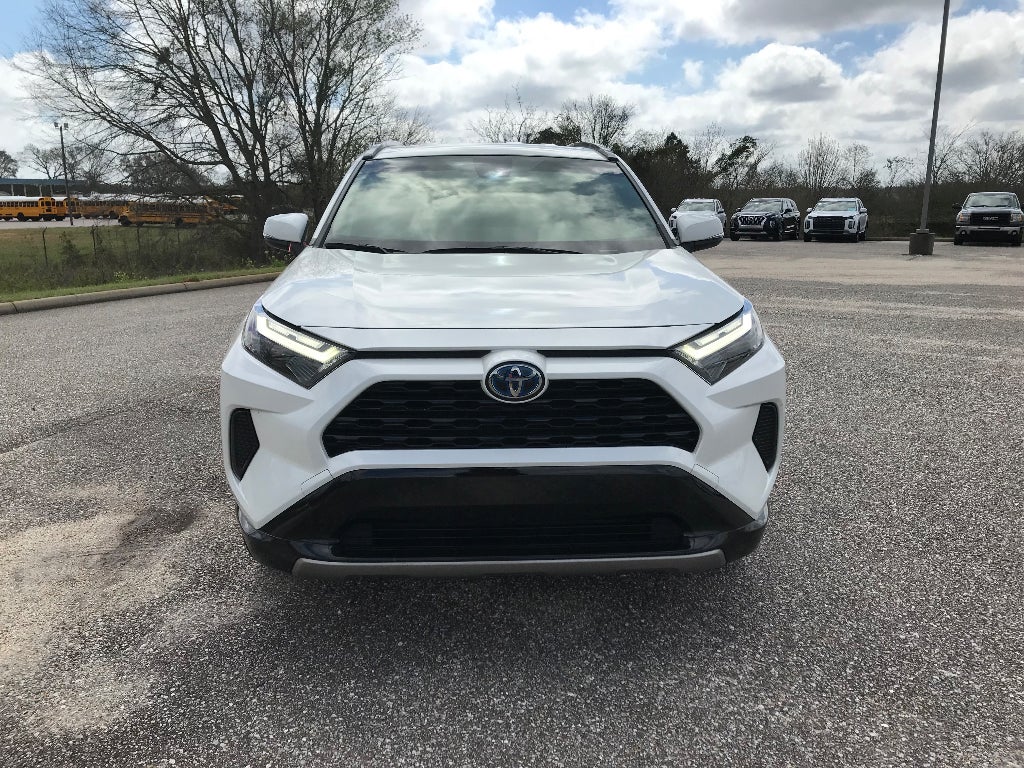 2022 Toyota RAV4 Hybrid SE