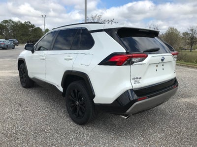 2022 Toyota RAV4 Hybrid SE