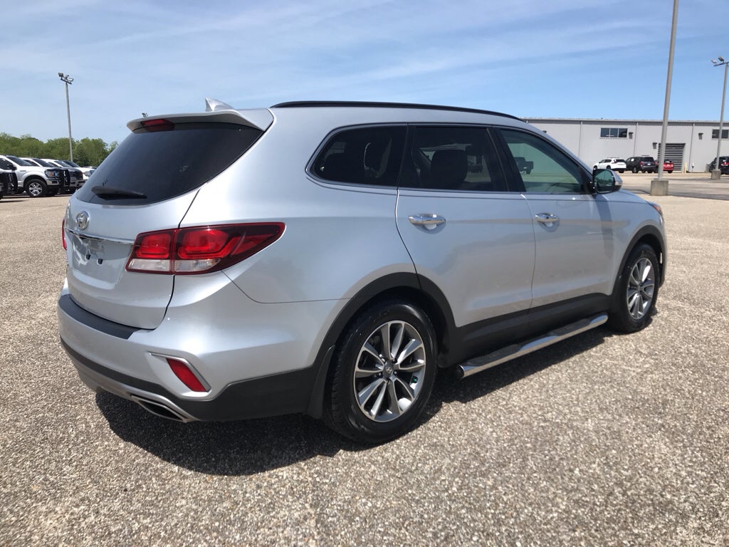 2018 Hyundai SANTA FE XL SE