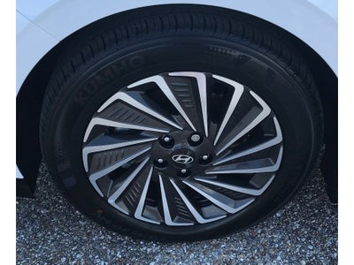 2025 Hyundai SONATA HYBRID SEL