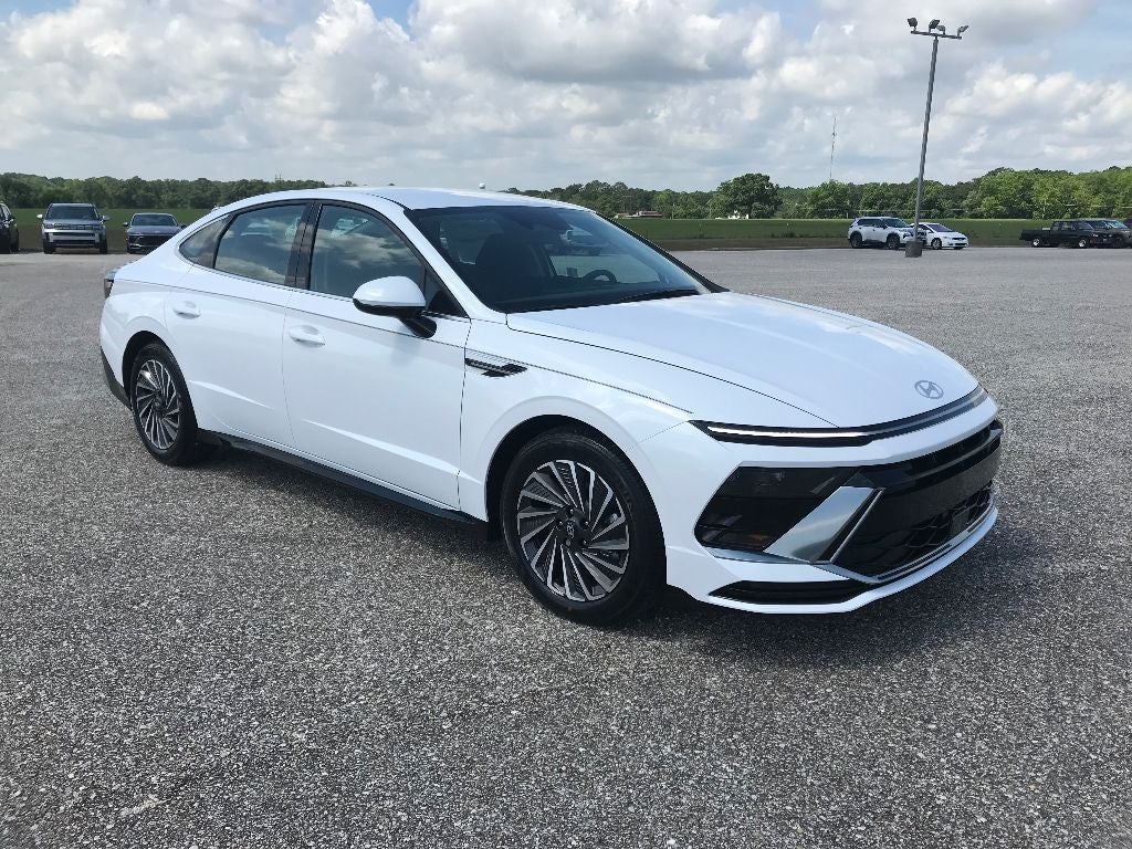 2025 Hyundai SONATA HYBRID SEL