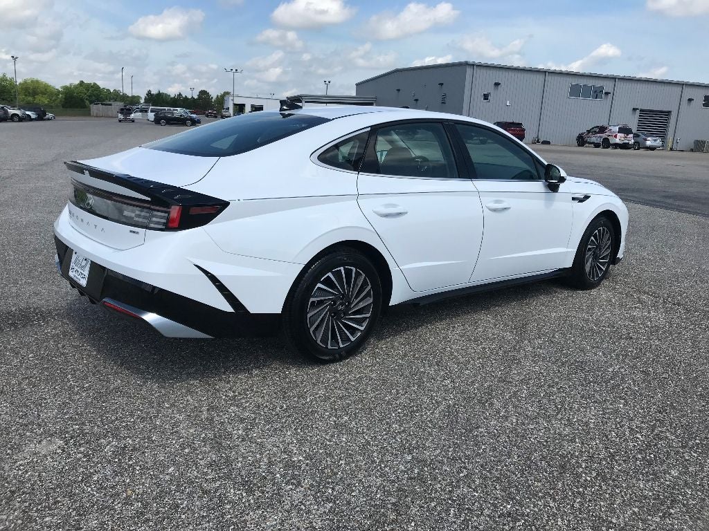 2025 Hyundai SONATA HYBRID SEL