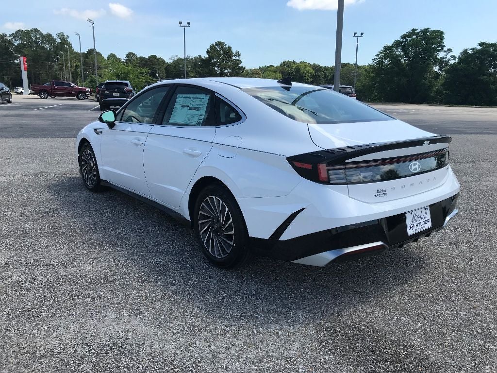 2025 Hyundai SONATA HYBRID SEL