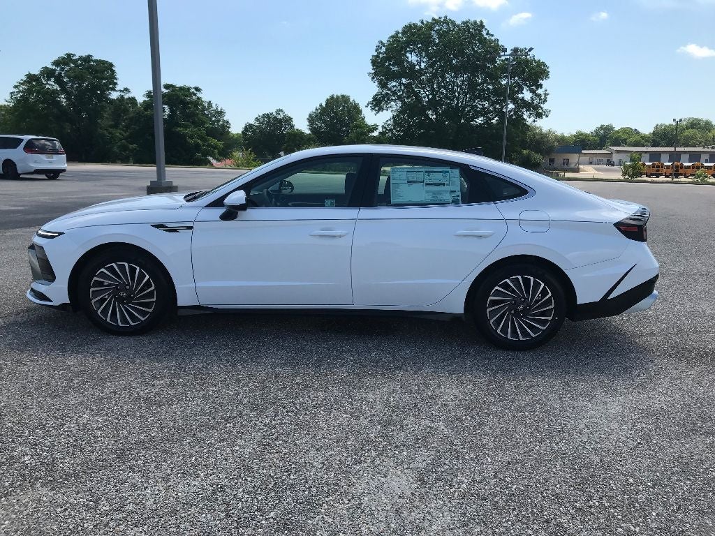 2025 Hyundai SONATA HYBRID SEL