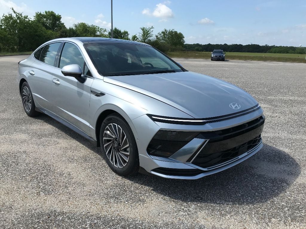 2025 Hyundai SONATA HYBRID Limited