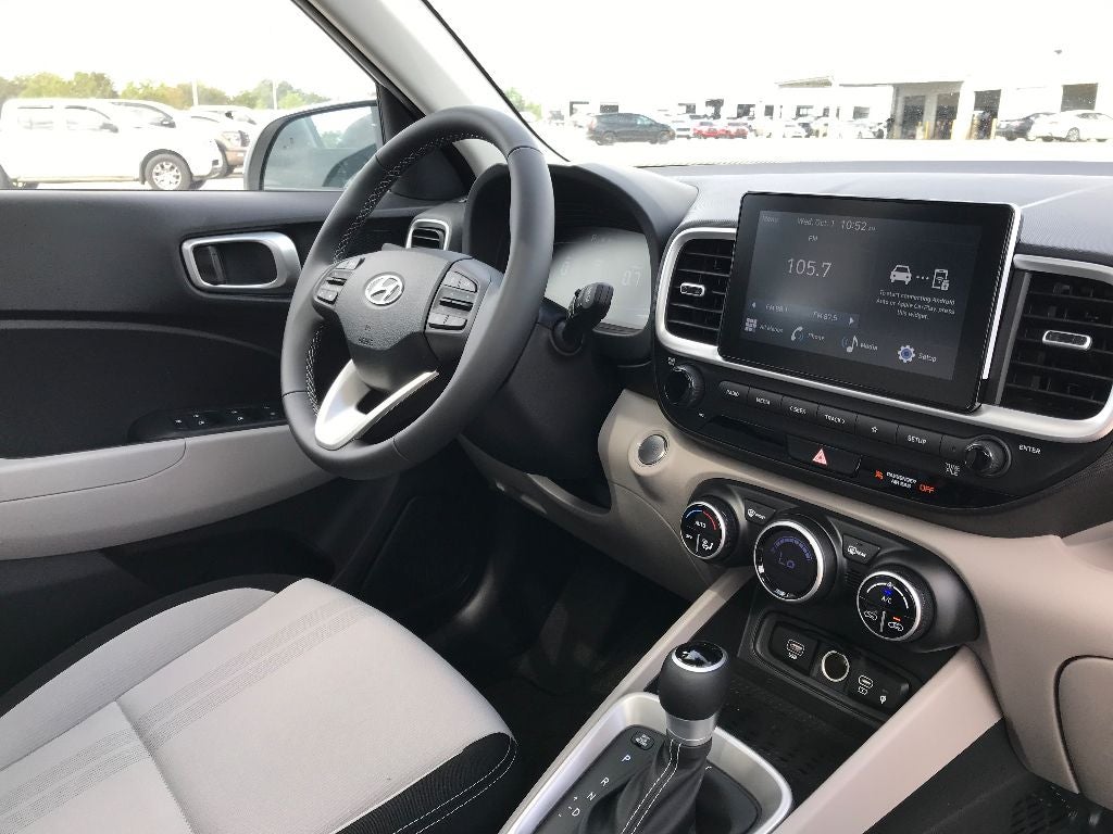 2026 Hyundai VENUE SEL