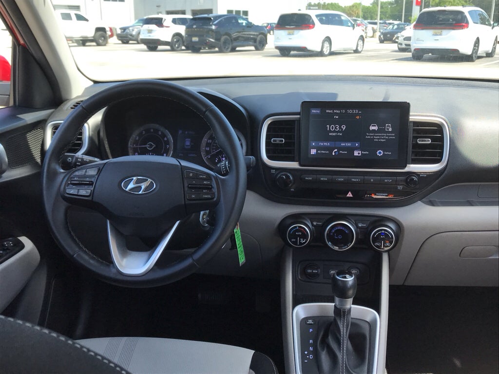 2021 Hyundai VENUE SEL